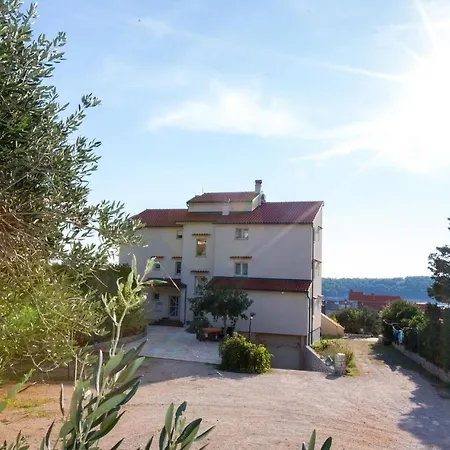 Apartment Gorgeous In Barbat With House Sea View Barbat na Rabu